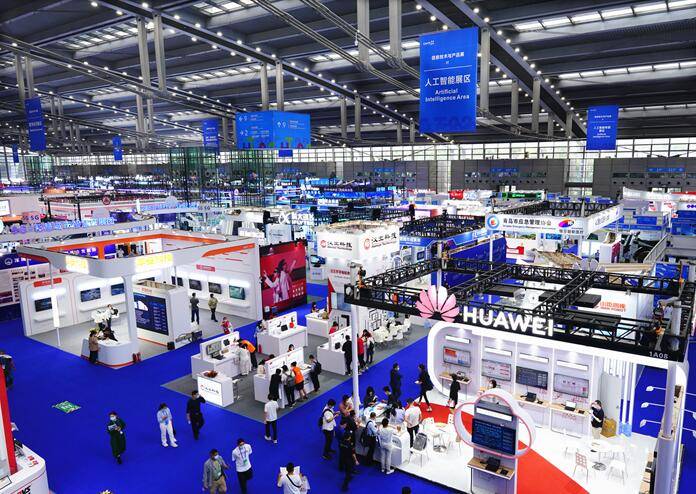 全球科技巨头云集,展现AI前沿成果|2025深圳人工智能与机器人展