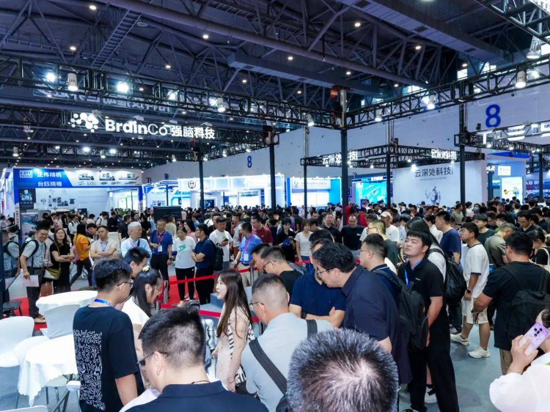 人形机器人爆发元年“2025上海国际人形机器人展览会”精彩续燃