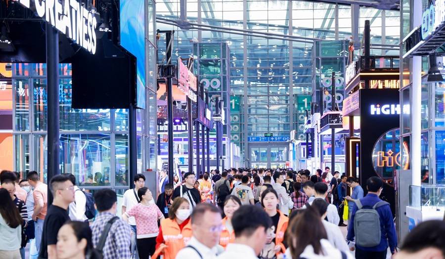 中国电子信息博览会（CITE）作为中国电子信息产业的风向标，已发展成为全球电子信息领域最具影响力的展会之一。自创办以来，CITE始终秉持"全球视野，国际一流，创新引领，服务产业"的核心理念，不仅见证了中国电子信息产业的跨越式发展，更成为推动全球数字经济发展的重要引擎。2026年4月9日至11日，第十四届CITE将在深圳会展中心（福田）盛大开幕，这场为期三天的科技盛宴将再次向世界展示中国电子信息产