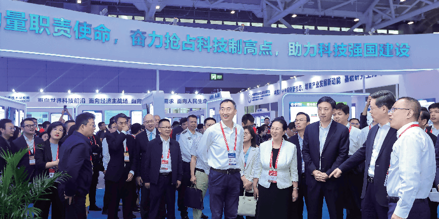 2025高交会打造“科技强县展区” 县域经济迎来创新发展新引擎